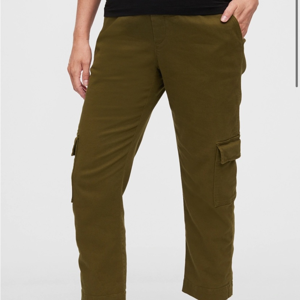 NWT Gap Maternity True Waistband Full Panel Hunter Green Cargo Pants